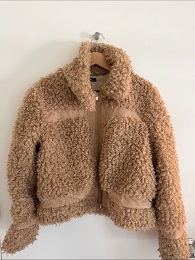 Fate Faux Shearling Zip Jacket in Beige Size M
